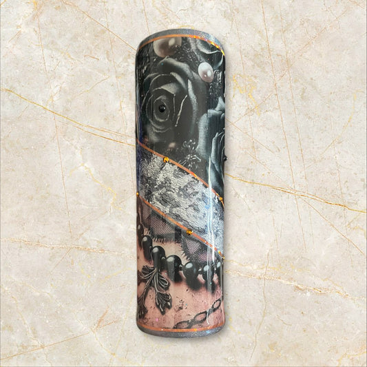 #79. Black roses, lace pearls twisted lace strawbler