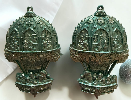 Pair of hot air balloon ornaments or magnets